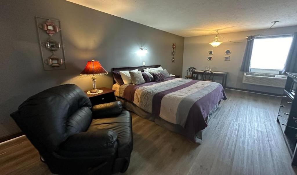 Fairway Inn Florence Indiana ภายนอก รูปภาพ